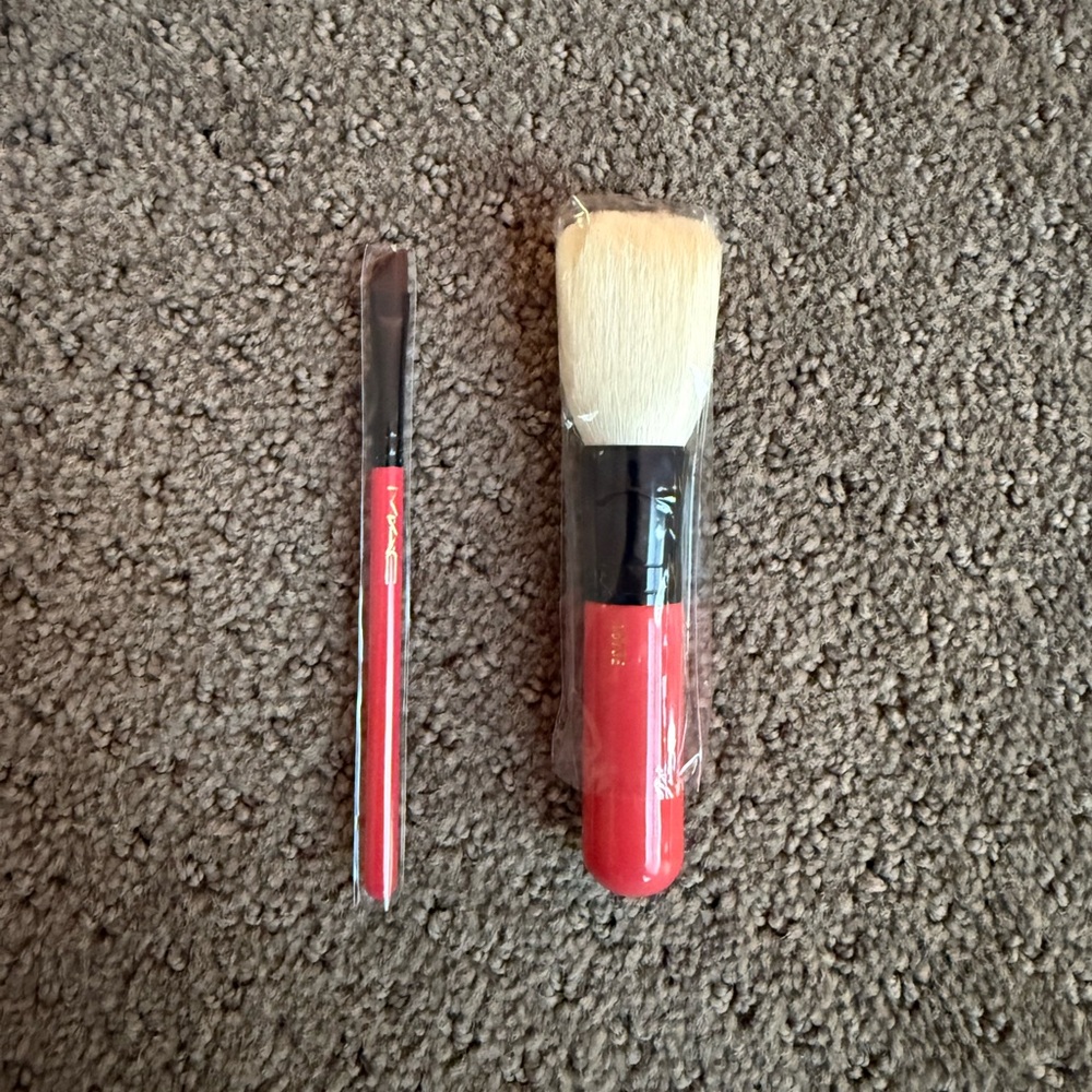 MAC Makeup Brushes